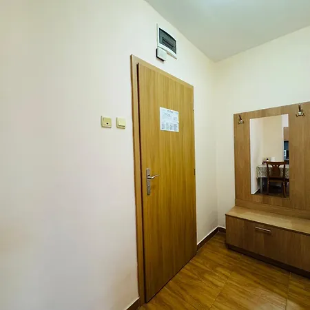 Sunny Dreams A 26 One Bedroom Big Balcony アパート *