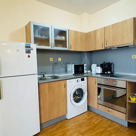 Sunny Dreams A 26 One Bedroom Big Balcony アパート *